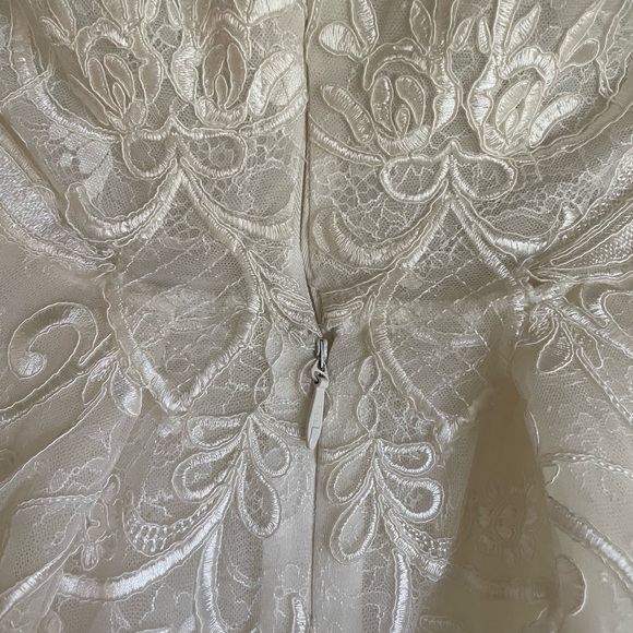 SAIID KOBEISY STUNNING NWT wedding gown, size US6 - Picture 5 of 10
